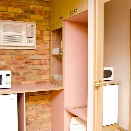 Pines Country Club Motor Inn シェパートン 部屋 写真